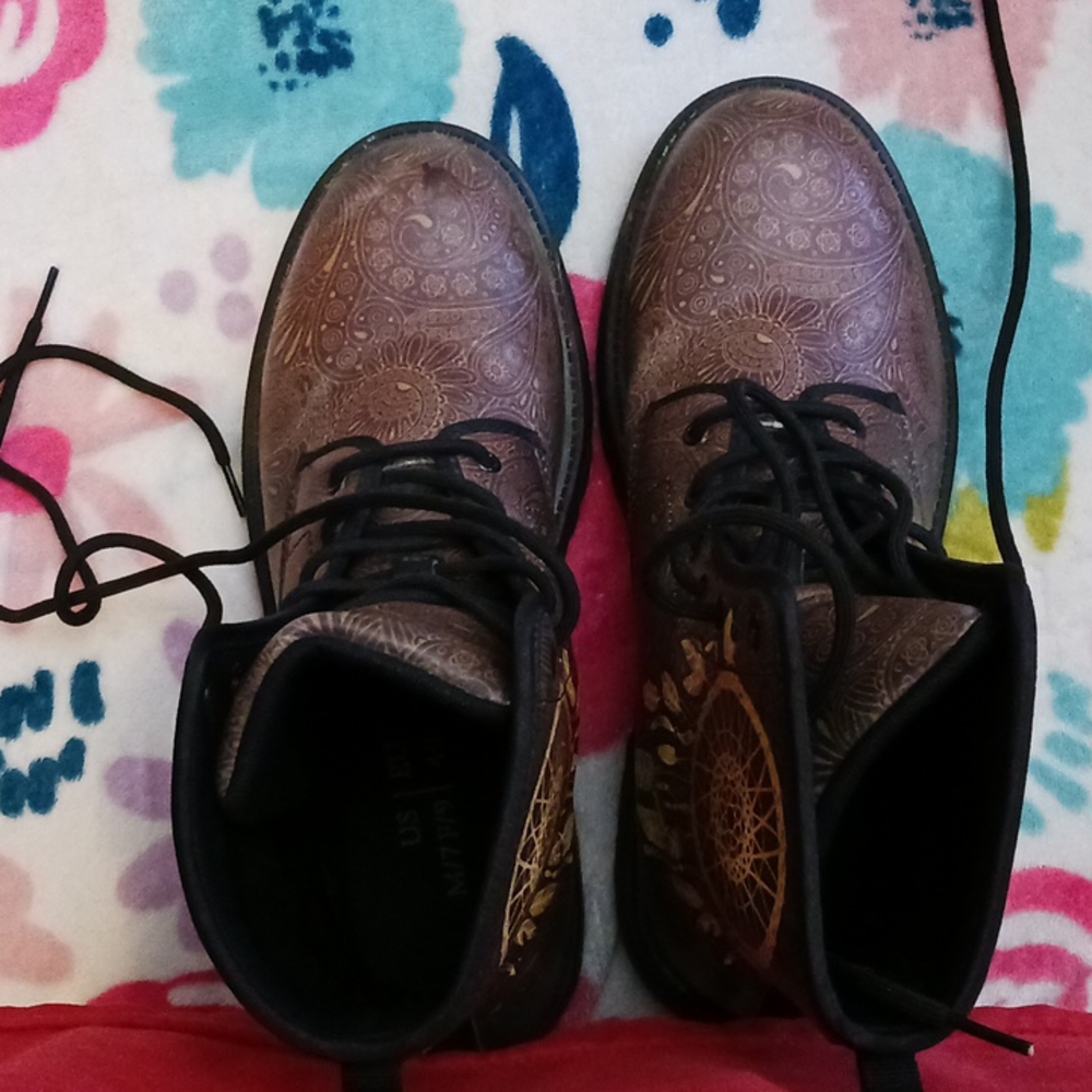 Cool Kicks boots